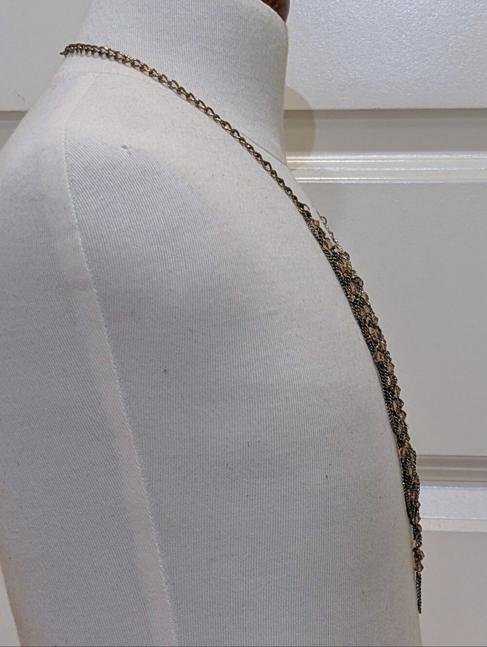EUC 18"-20" Chain Armor Bib Necklace with Faceted Pink Glass Beads - Picture 7 of 8